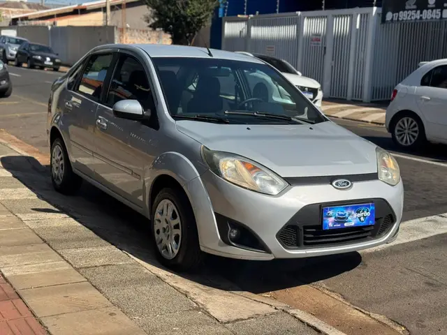 Carro Ford Fiesta Hatch 2012 1.6 (Flex)