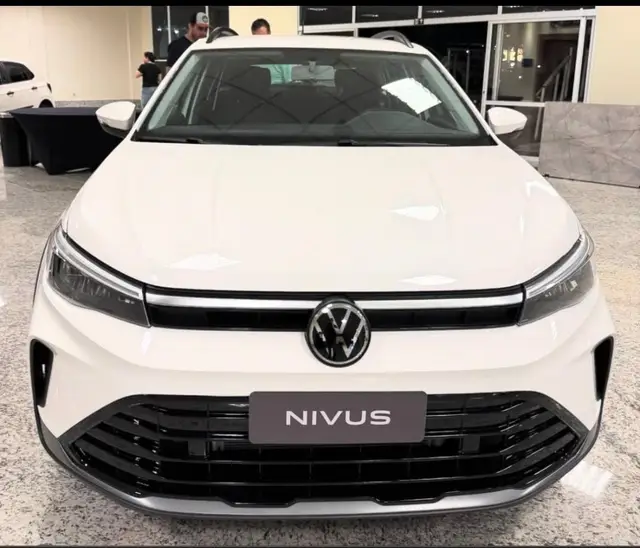 Carro Volkswagen Nivus 2025 Highline 200 TSI