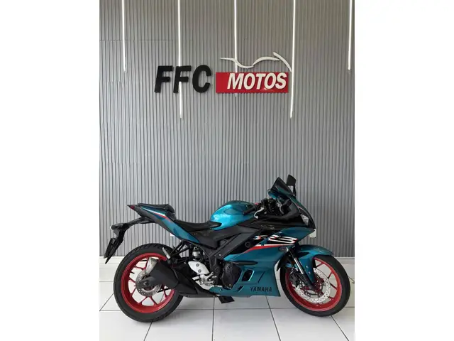 Moto Yamaha YZF R3 2022 (ABS)