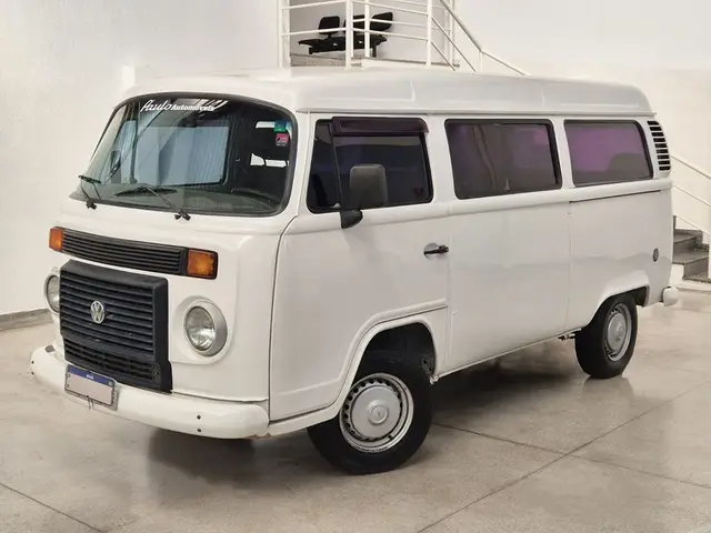 Carro Volkswagen Kombi 2008 Lotação 1.4 (Flex)