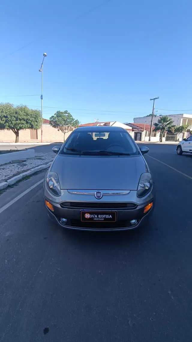 Carro Fiat Punto 2016 Essence 1.6 16V (Flex)