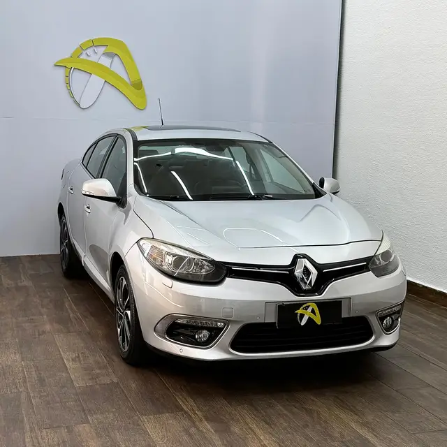 Carro Renault Fluence 2017 2.0 16V Privilege X-Tronic (Flex)