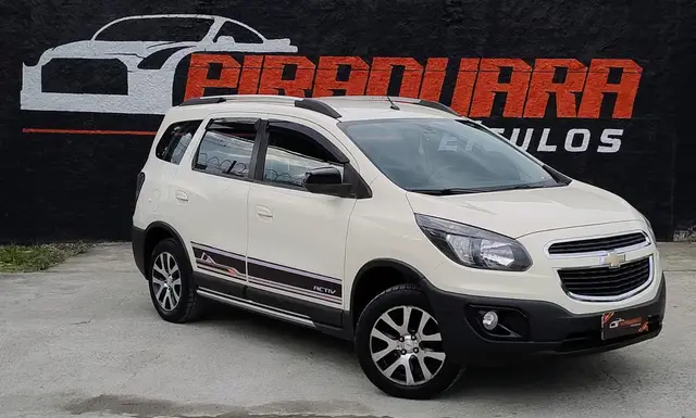 Carro Chevrolet Spin 2016 Activ 1.8 (Flex) (Aut)