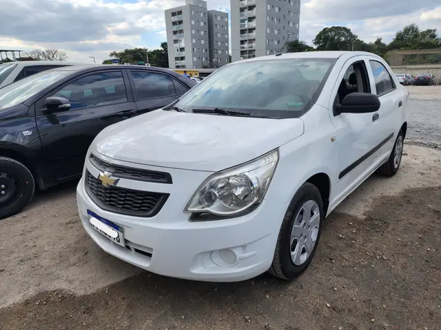 Carro Chevrolet Cobalt 2013 LS 1.4 8V (Flex)