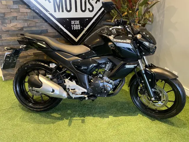 Moto Yamaha Fazer FZ15 2024 ABS
