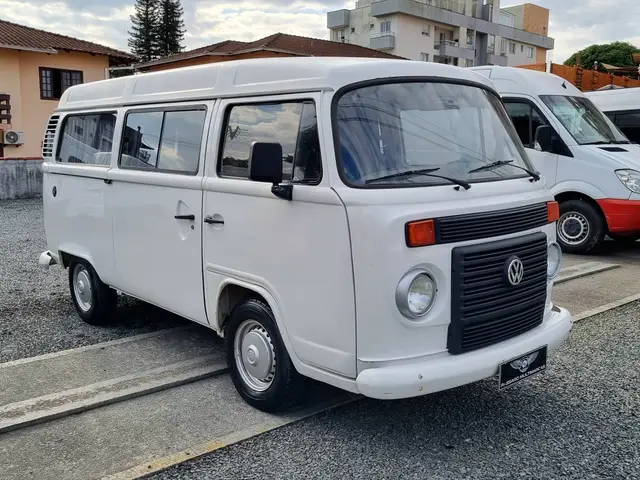 Carro Volkswagen Kombi Furgão 2011 Kombi Furgao 1.4 (Flex)