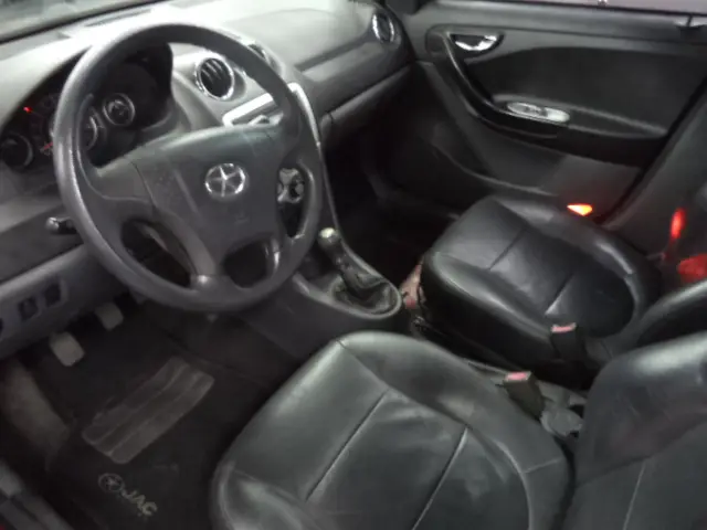 Carro JAC J3 Turin 2012 J3 1.4 Turin