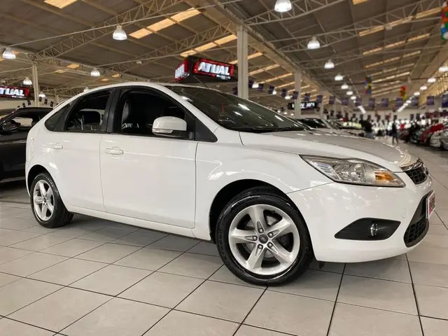 Carro Ford Focus Hatch 2013 GLX 2.0 16V (Flex)