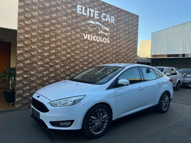 Carro Ford Focus Sedan 2016 2.0 16V/2.0 16V Flex 4p Aut.