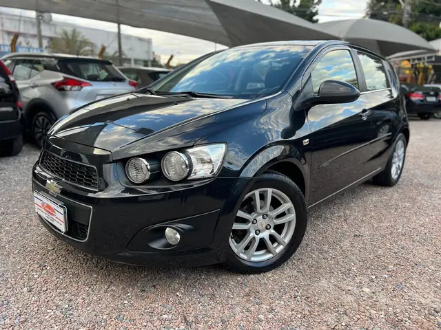 Carro Chevrolet Sonic 2012 Hatch LTZ (Aut)