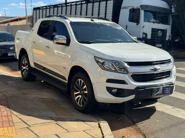 Carro Chevrolet S10 Cabine Dupla 2019 S10 2.8 CTDI High Country 4WD (Cabine Dupla) (Aut)