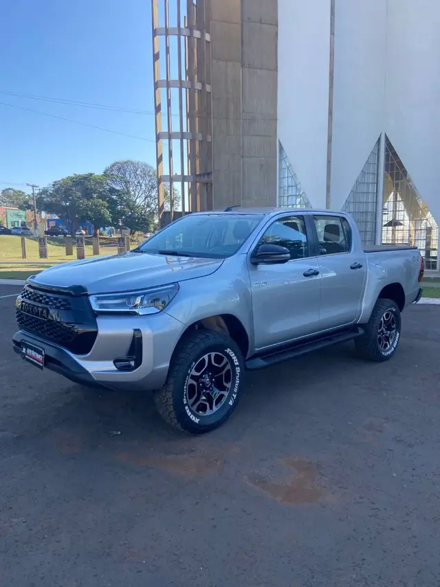 Carro Toyota Hilux Cabine Dupla 2021 SRX 2.8 TDI CD 4x4 (Aut)