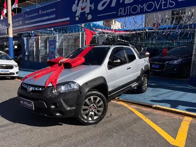Carro Fiat Strada 2015 Adventure 1.8 16V (Flex) (Cabine Dupla)
