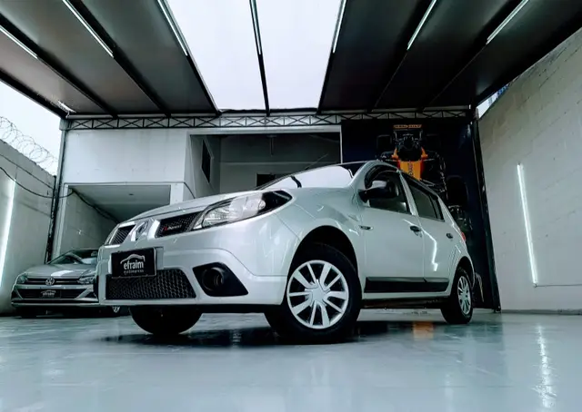 Carro Renault Sandero 2010 Expression 1.0 16V (flex)