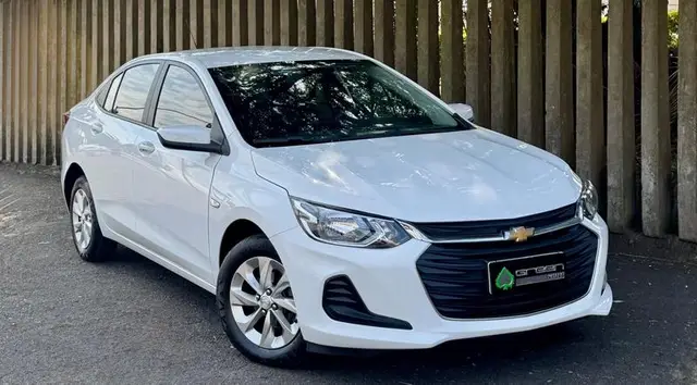 Carro Chevrolet Onix Plus 2023 LT 1.0 Turbo