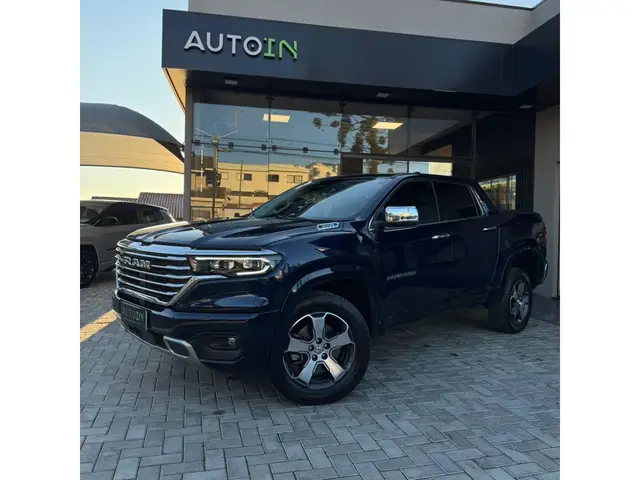 Carro RAM Rampage 2024 Laramie 2.0 Turbo