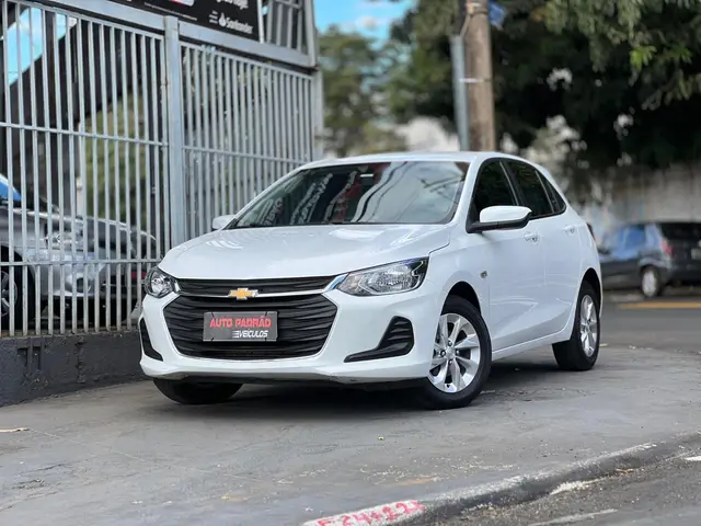 Carro Chevrolet Onix 2023 LT 1.0