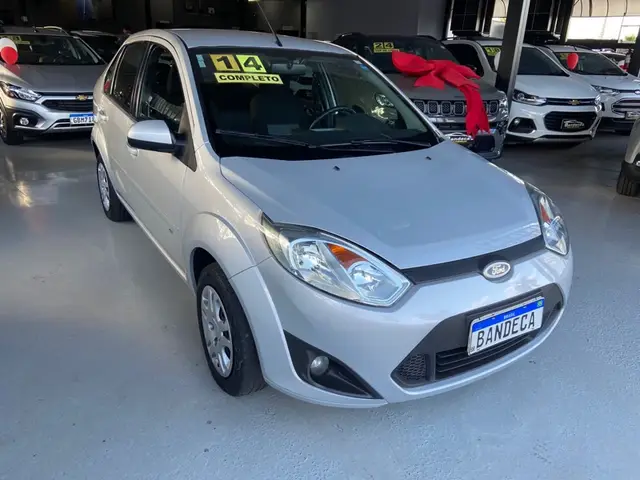 Carro Ford Fiesta Sedan 2014 SE 1.6 Rocam (Flex)