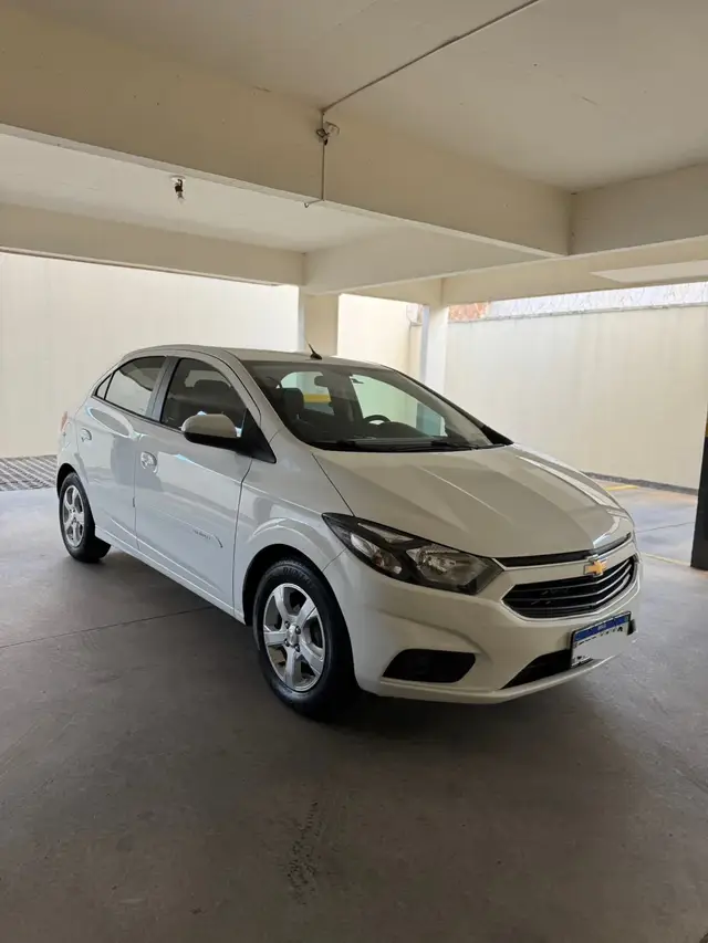 Carro Chevrolet Onix 2019 1.4 LT SPE/4 (Aut)