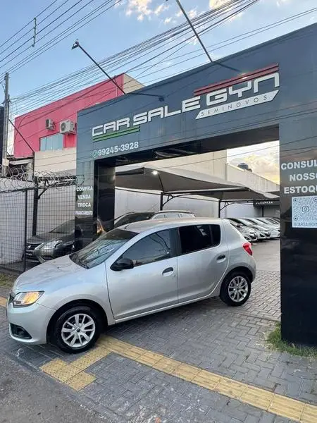 Carro Renault Sandero 2015 Authentique HIi-Power 1.0 16V (Flex)