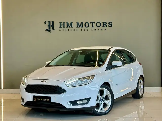 Carro Ford Focus Hatch 2017 SE Plus 2.0 PowerShift