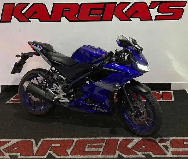Moto Yamaha YZF R15 2024 ABS