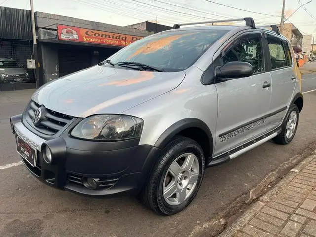 Carro Volkswagen CrossFox 2009 1.6 (Flex)