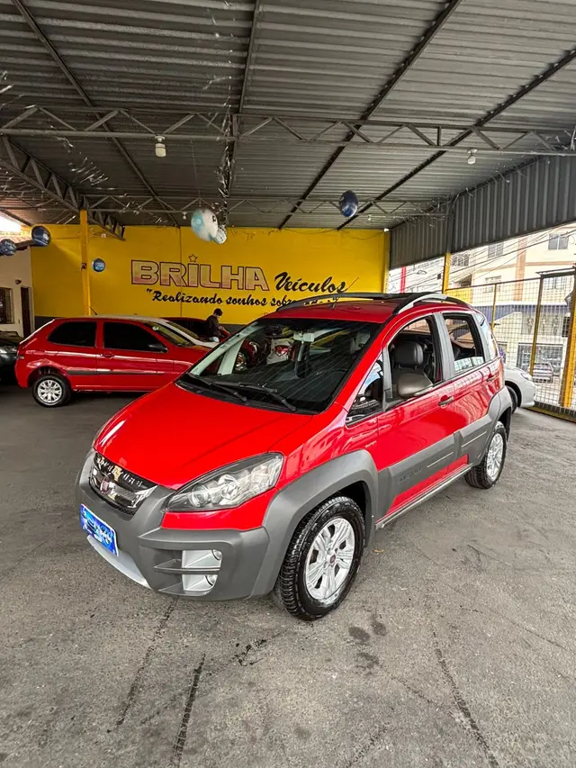 Carro Fiat Idea 2014 Adv./ Adv.LOCK.Dualogic 1.8 Flex 5p