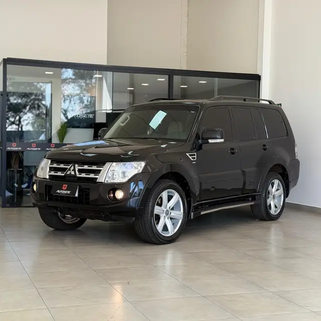 Carro Mitsubishi Pajero Full 2014 3.2 DI-D 5D HPE 4WD