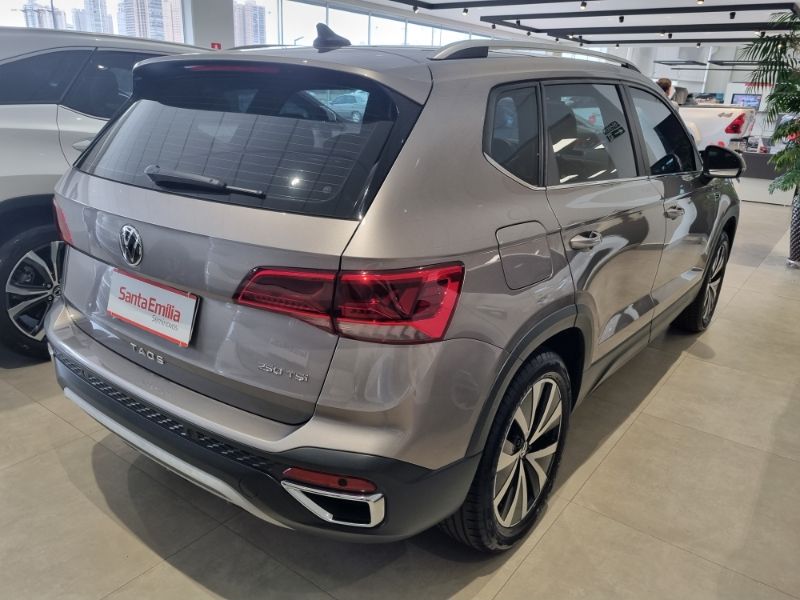 Taos Highline 1.4 TSI (Aut) (Flex)