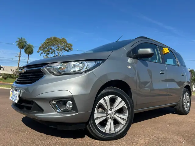 Carro Chevrolet Spin 2024 Premier 1.8 (Aut.)