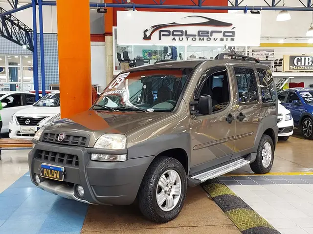 Carro Fiat Doblò 2009 Adventure 1.8 8V (Flex)