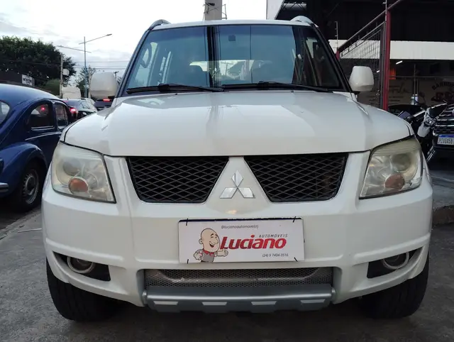 Carro Mitsubishi Pajero TR4 2012 2.0 16V 4x2 (Flex)