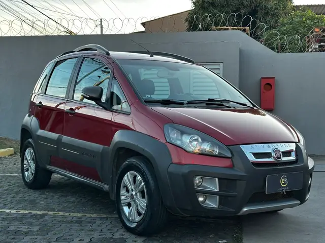 Carro Fiat Idea 2015 Adventure 1.8 16V Dualogic (Flex)