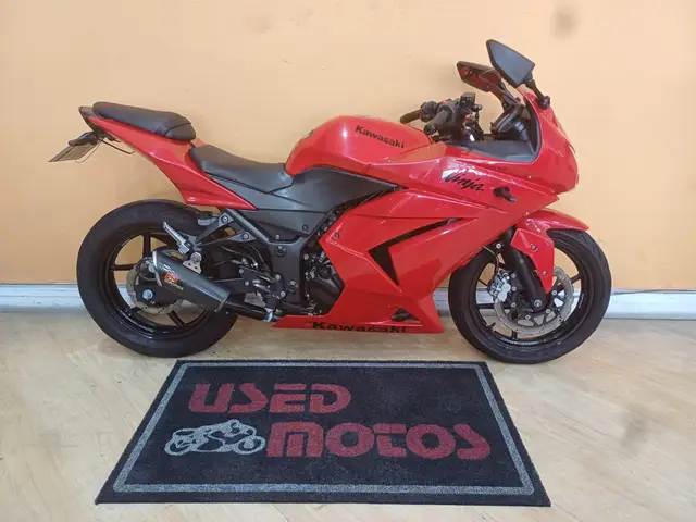Moto Kawasaki Ninja 2010 250R