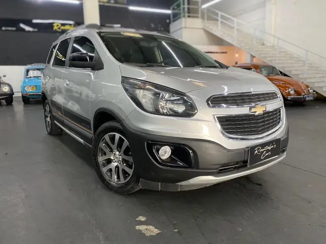 Carro Chevrolet Spin 2017 Activ 1.8 (Flex) (Aut)