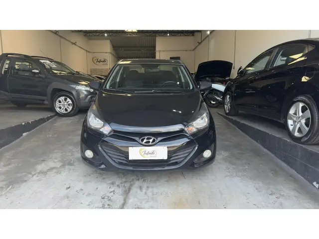 Carro Hyundai HB20S 2014 1.0 Comfort Plus (Flex)