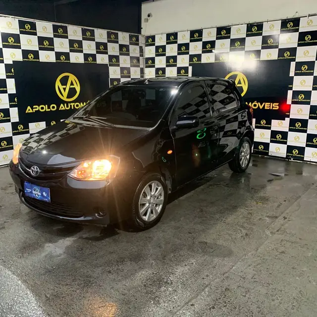 Carro Toyota Etios 2013 XS 1.3 (Flex)