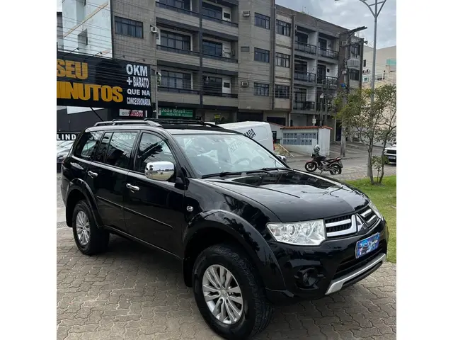 Carro Mitsubishi Pajero Dakar 2014 3.2 HPE 4WD (aut)