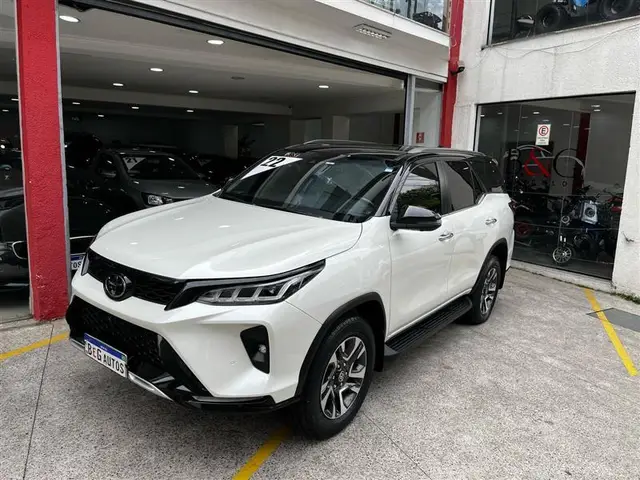 Carro Toyota SW4 2022 Diamond  2.8 turbodiesel 7L 4x4 (Aut)