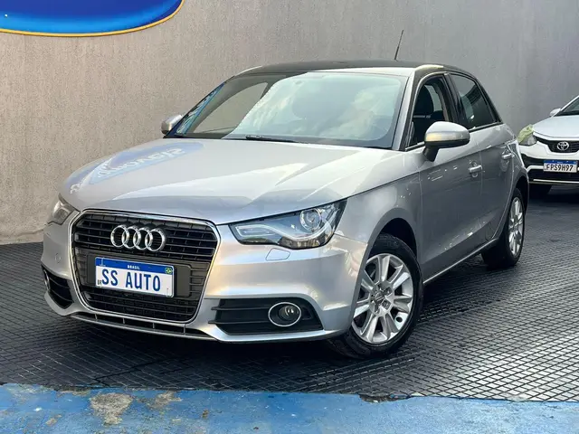 Carro Audi A1 2014 1.4 TFSI Sportback Attraction S Tronic