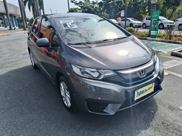 Carro Honda Fit 2015 1.5 16v LX CVT (Flex)