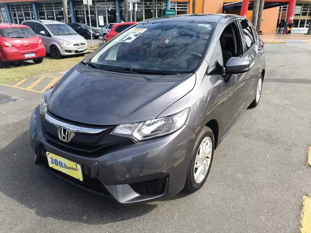 Carro Honda Fit 2015 1.5 16v LX CVT (Flex)