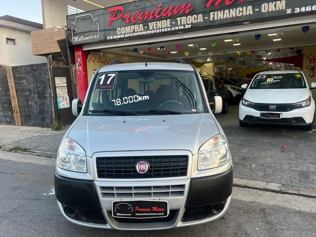 Carro Fiat Doblò 2017 Essence 1.8 5L (Flex)