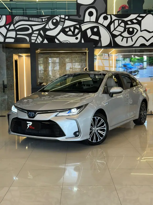 Carro Toyota Corolla 2023 Altis Hybrid Premium 1.8 Flex