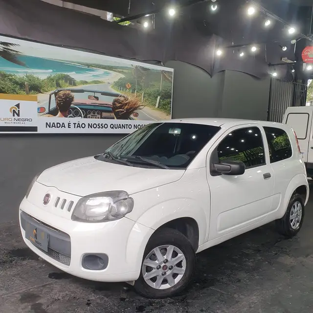 Carro Fiat Uno 2016 Vivace 1.0 8V (Flex) 2p