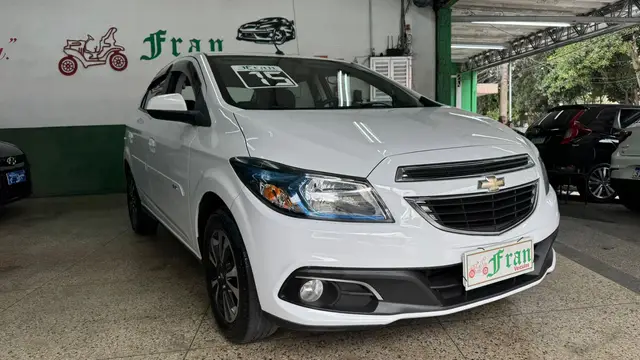 Carro Chevrolet Onix 2015 1.4 LTZ SPE/4 (Aut)