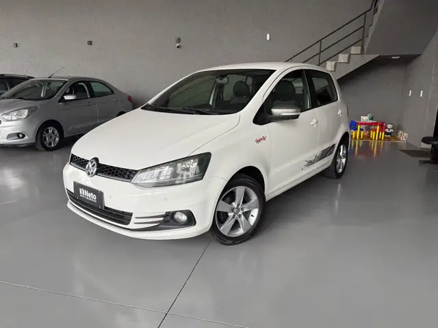 Carro Volkswagen Fox 2016 1.6 MSI Rock in Rio (Flex)