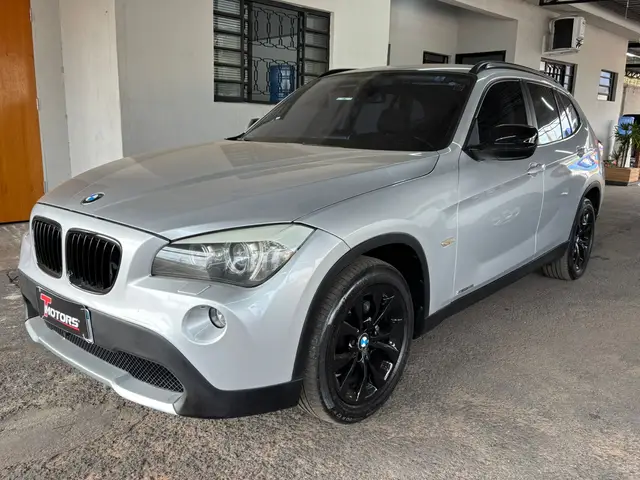 Carro BMW X1 2013 2.0 sDrive18i (aut)