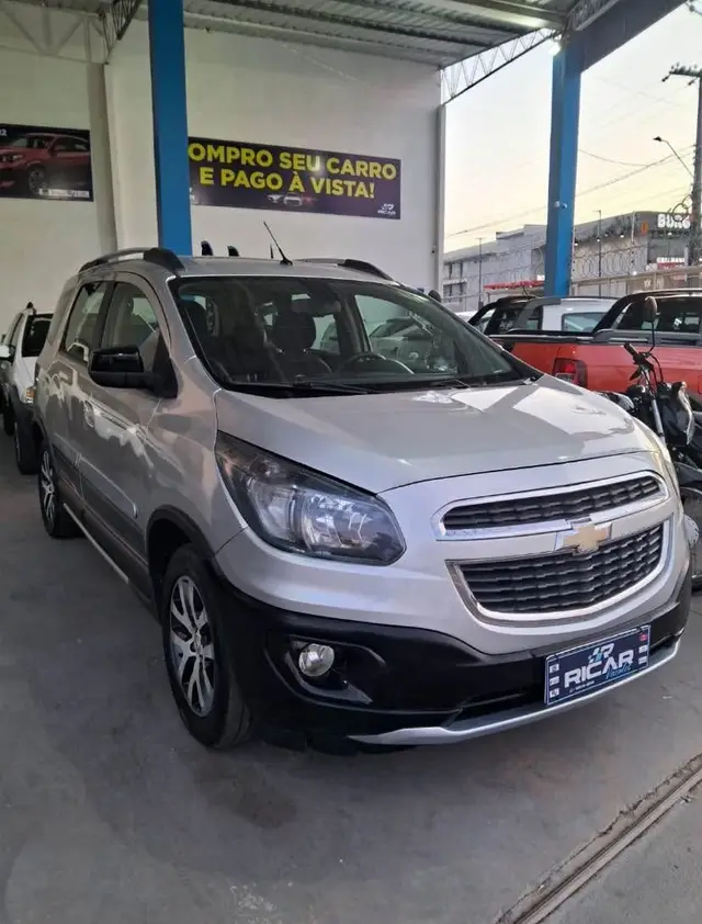 Carro Chevrolet Spin 2018 Activ 1.8 (Flex) (Aut)